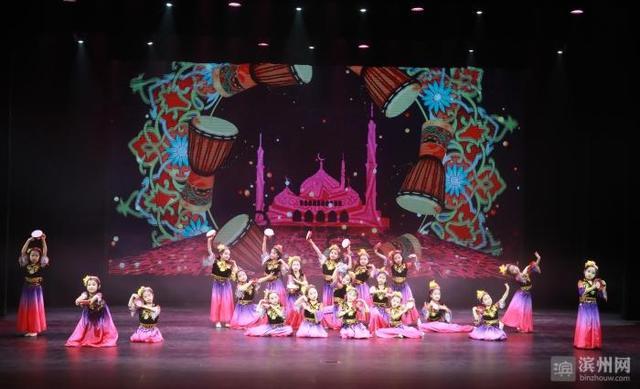 颁奖典礼暨"齐韵楚魂"文化艺术交流活动启动仪式在滨州市群星剧场举行